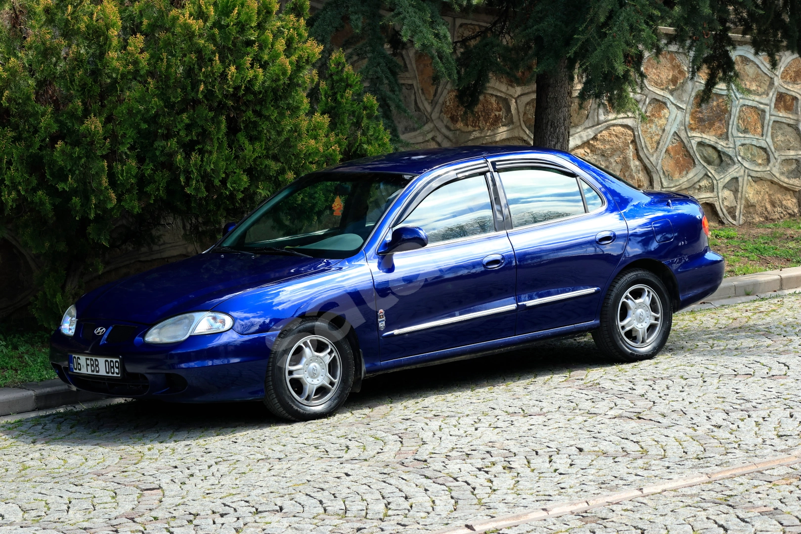 2000 Model Temiz ve Bakımlı 2.0 Otomatik Vites Hyundai Elantra