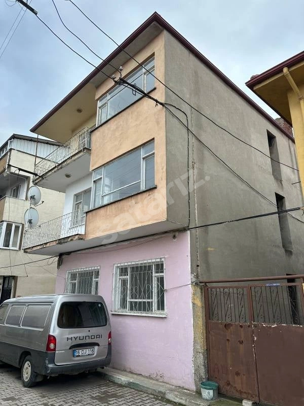 İZNİK MERKEZDE SELÇUK MAHALLESİNDE KOMPLE SATILIK BİNA
