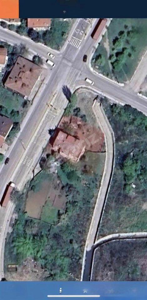 Sanayi ve Depolama Alanlarına Yakın 822 m² Ticari Arsa ve Bina!