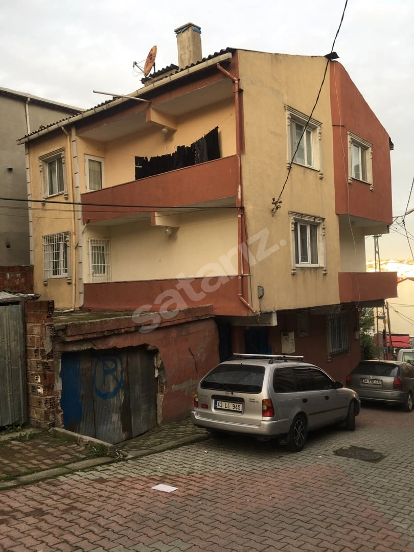 ÜÇ KATLI SATLIK BİNA