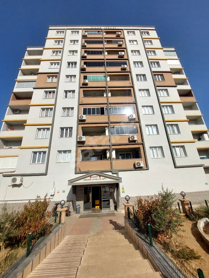 KONUT EMLAKTAN ARA KAT SITE İÇERİSİNDE 2+1 AYRI DAİRE