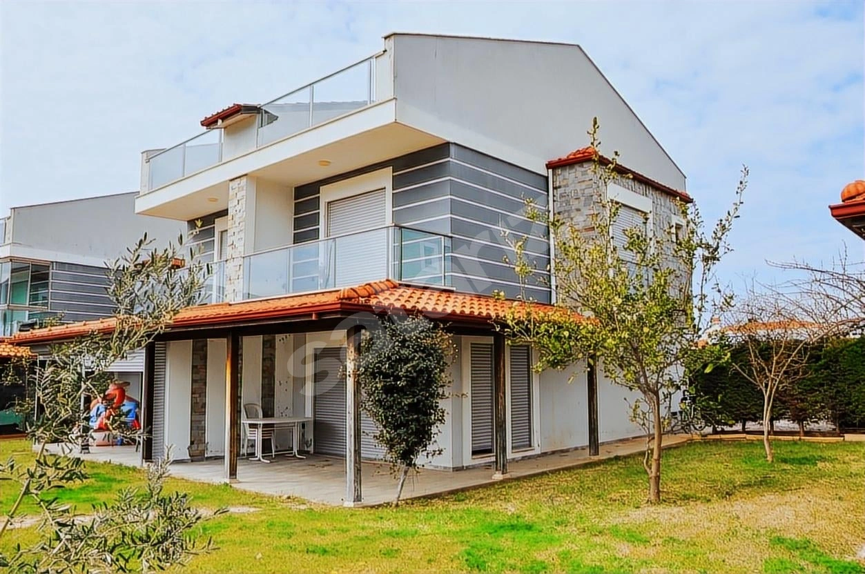DAVUTLAR TERMAL VİLLALARI'NDA KIRALIK LÜKS 4+1 VİLLA