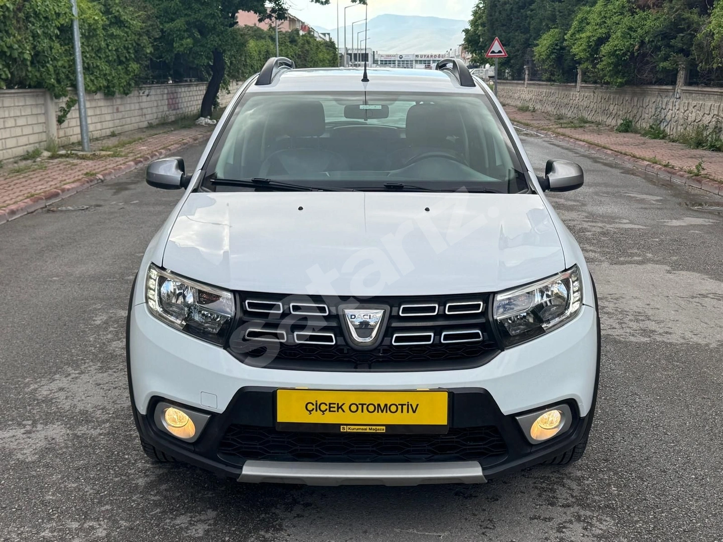-ÇİÇEK-2020 model OTOMATİK SANDERO STEPWAY