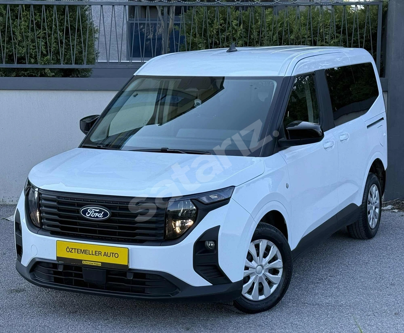 ACİL2025 FORD TOURNEO COURİER OTOMATİK BOYASIZ/1.140.000TL KREDİ
