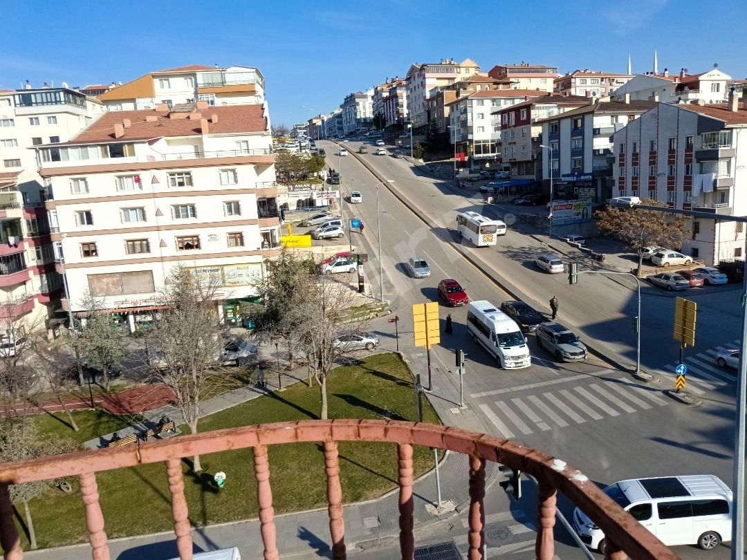 CADDE ÜSTÜ KÖŞEBAŞI 4+2 TERAS DUBLEKS