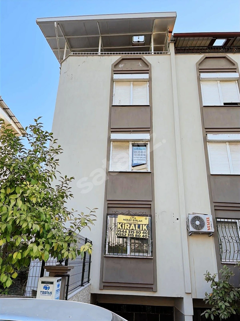 MİRAY EMLAKTAN YEŞİLMAHALLEDE KİRALIK TRİPLEKS 4+1 DAİRE