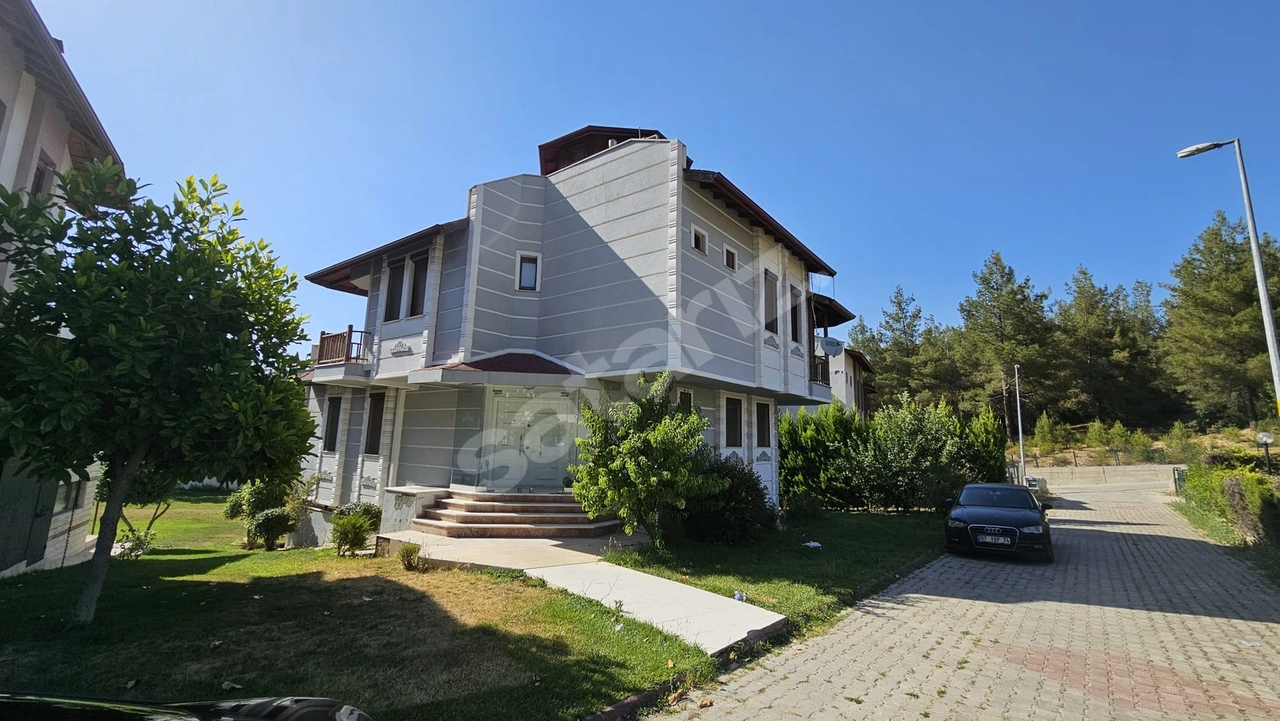 DIALOG MYRAdan KERVANSARAYDA KİRALIK 5+2 VİLLA