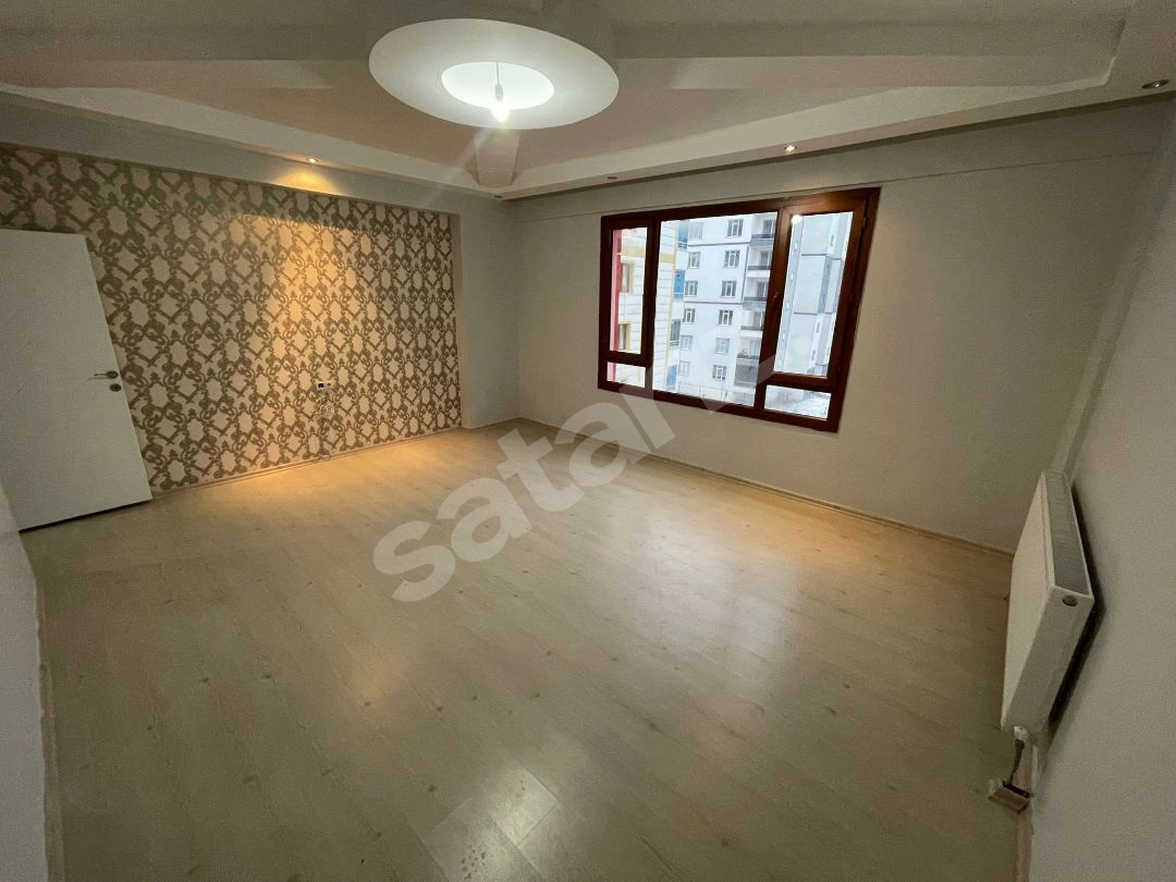 BAĞCILAR'DA **ACİL SATILIK** 3+1 LÜKS DAİRE