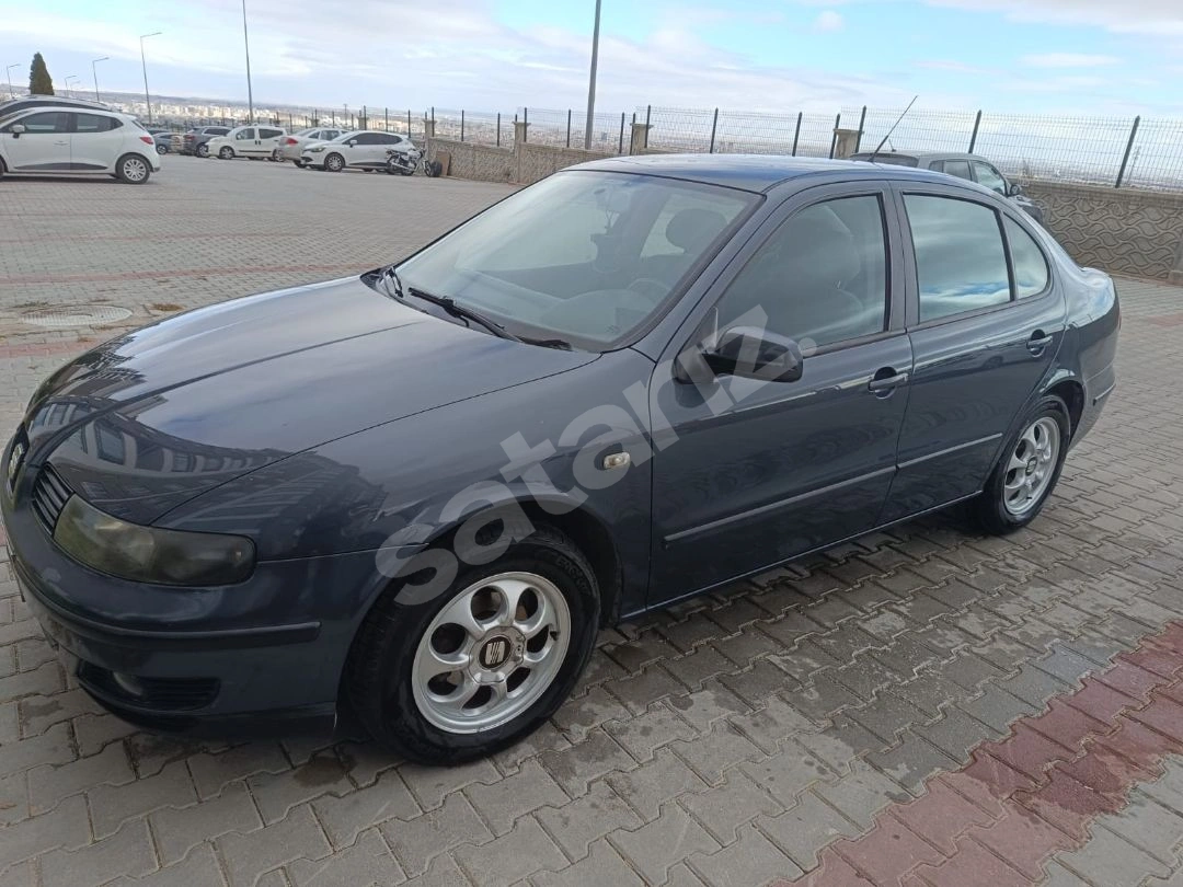 185000 km de Değişensiz Orjinal temizlikte Toledo