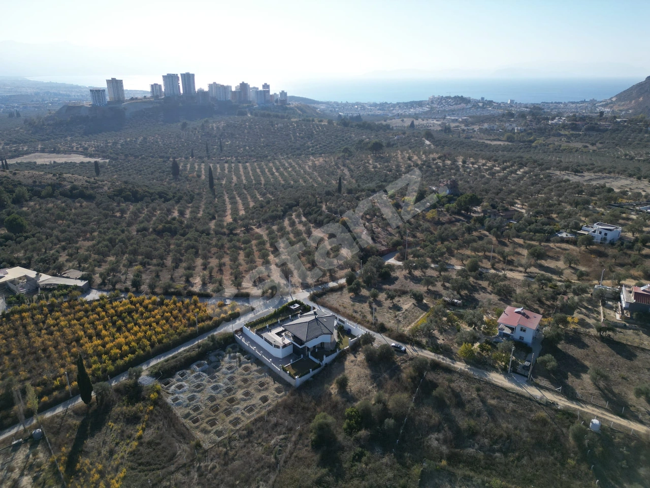 Kuşadasında Malikane İmarlı Arsa