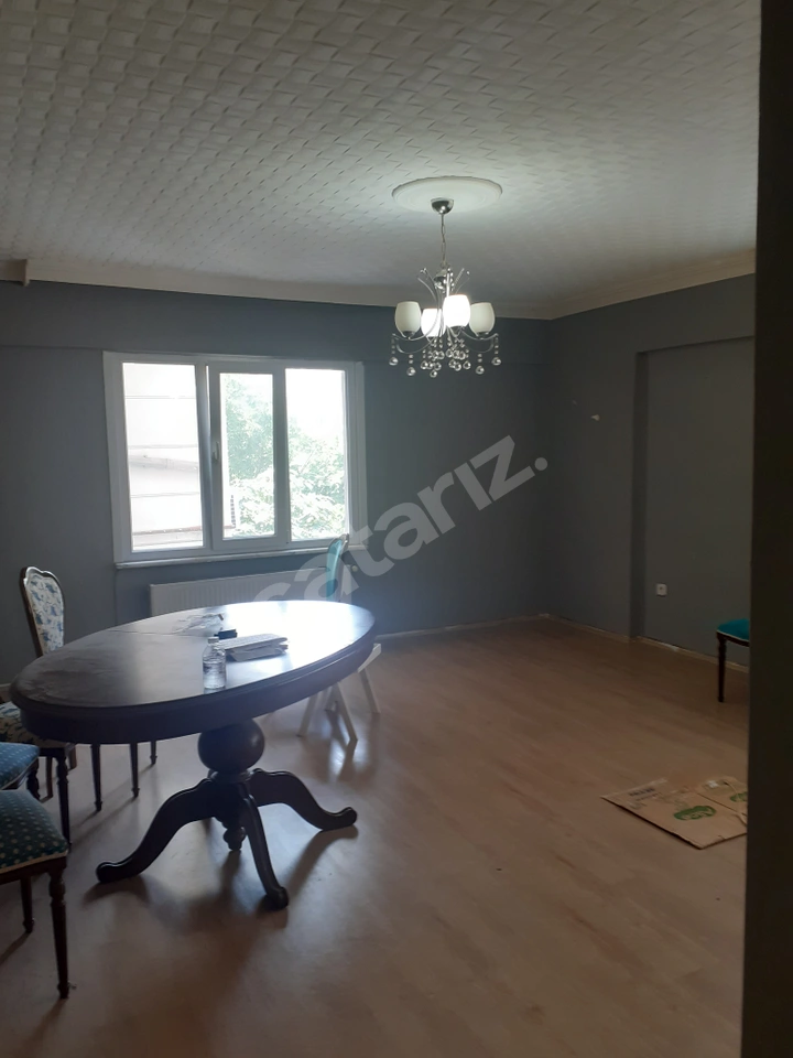ÇINARCIK MERKEZİNDE SAHİLE YAKIN CADDE ÜSTÜNDE  2+1  1. KAT KONBİLİ KREDIYE UYGUN ASANSORLÜ DAİRE