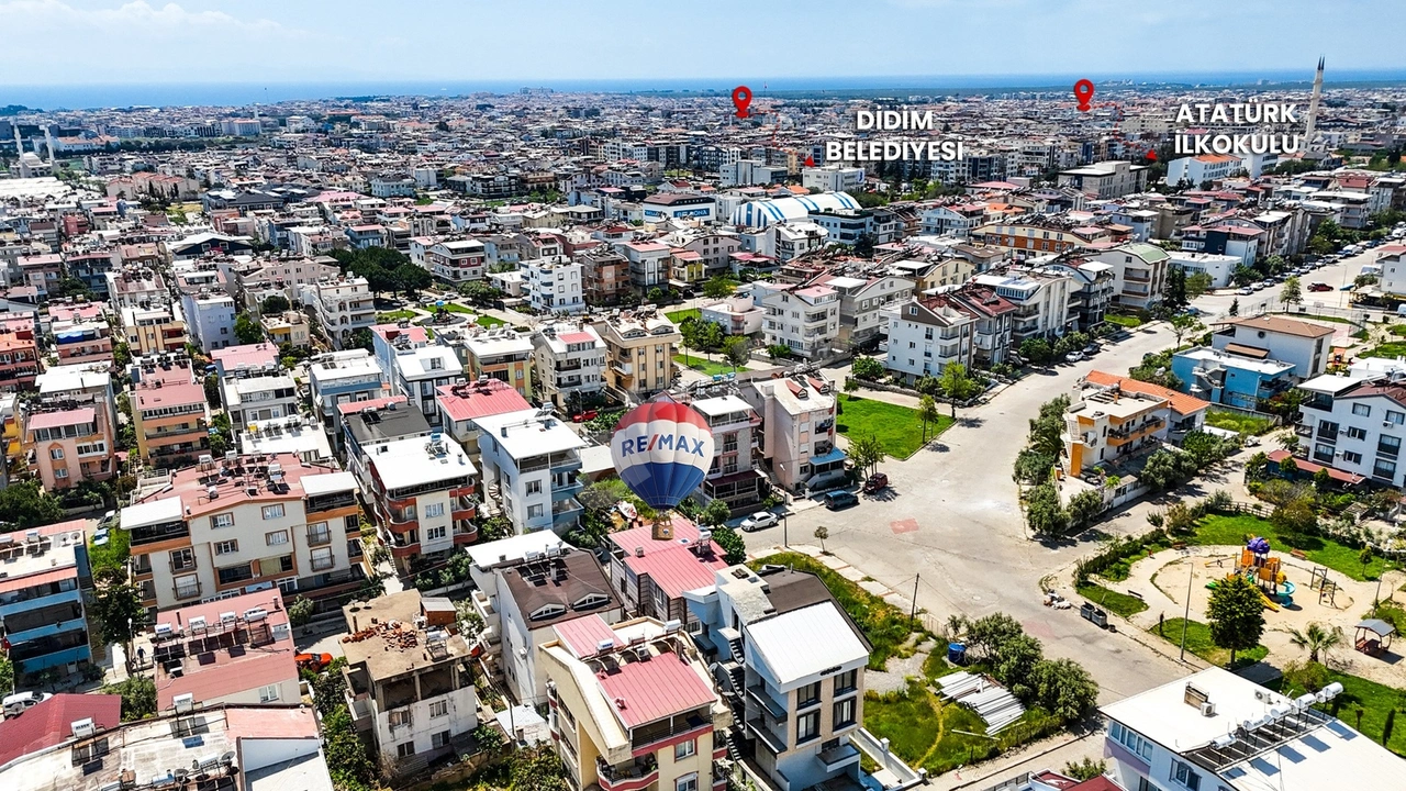 CUMHURIYET MAHALLESI'NDE MUHTEŞEM MÜSTAKIL EV