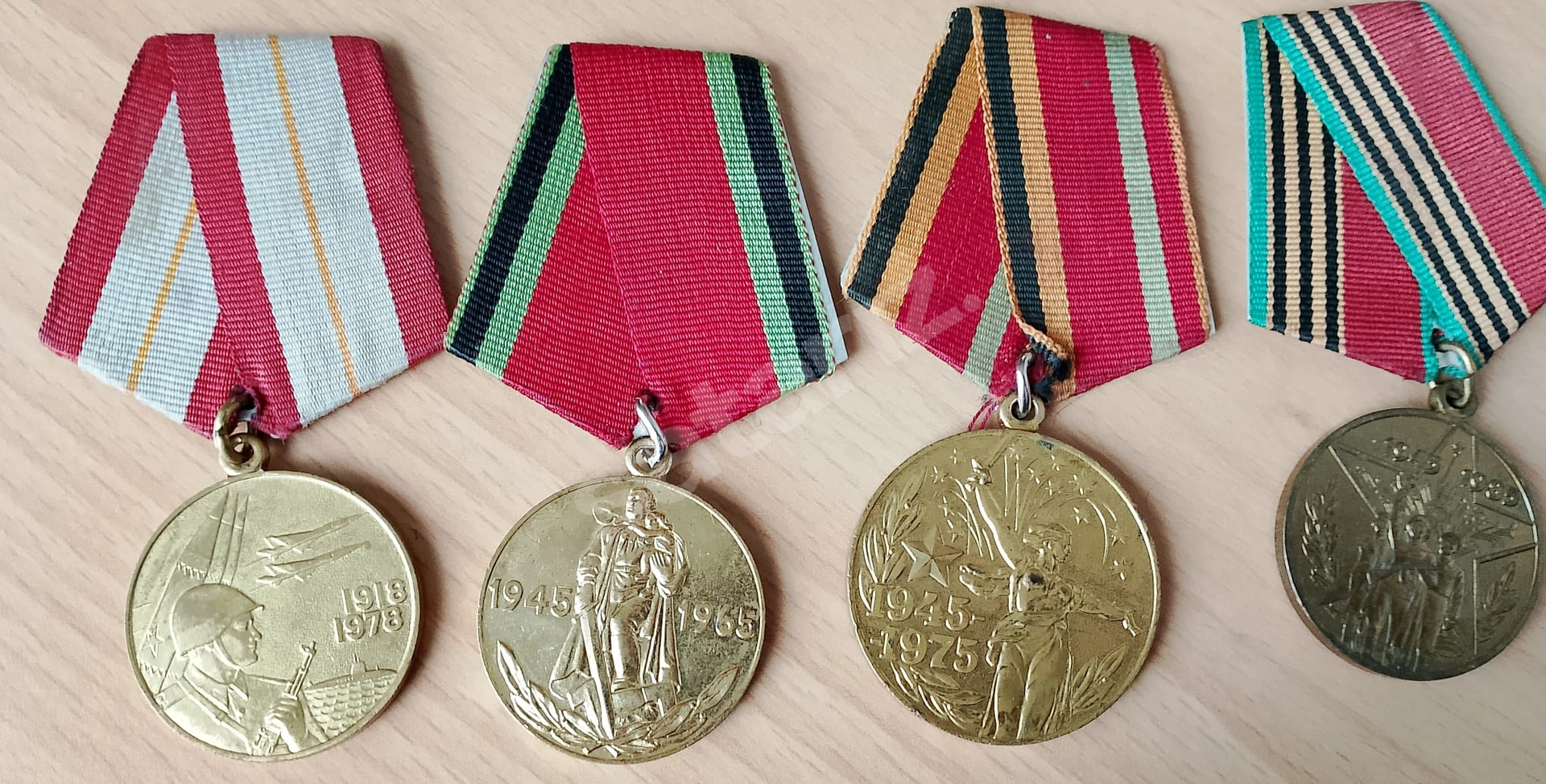 4 Adet Farklı Rus Madalyası