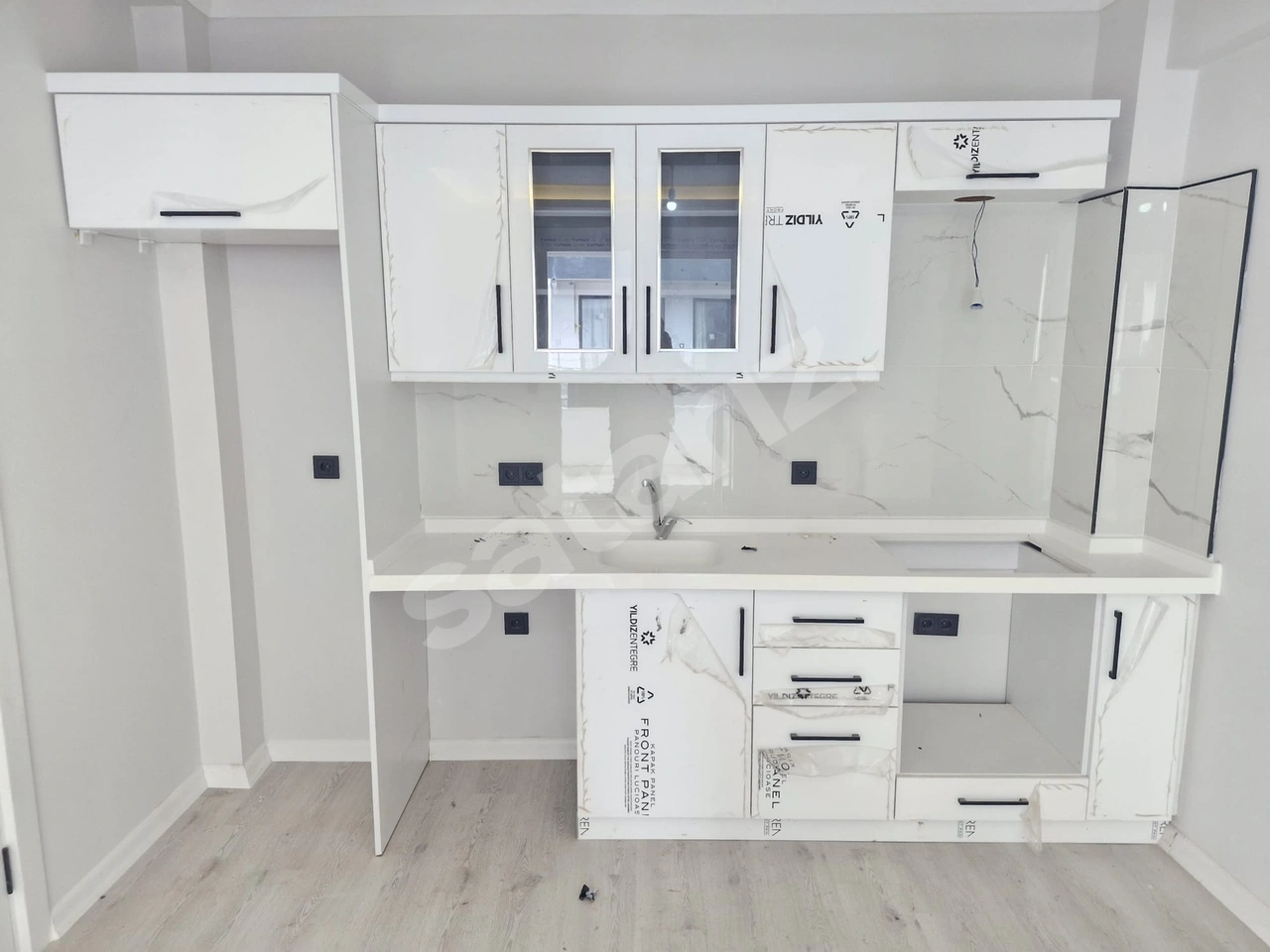 HASTANE BÖLGESİNDE SIFIR 2+1 ARAKAT DOGALGAZLI KİRALIK DAİRE
