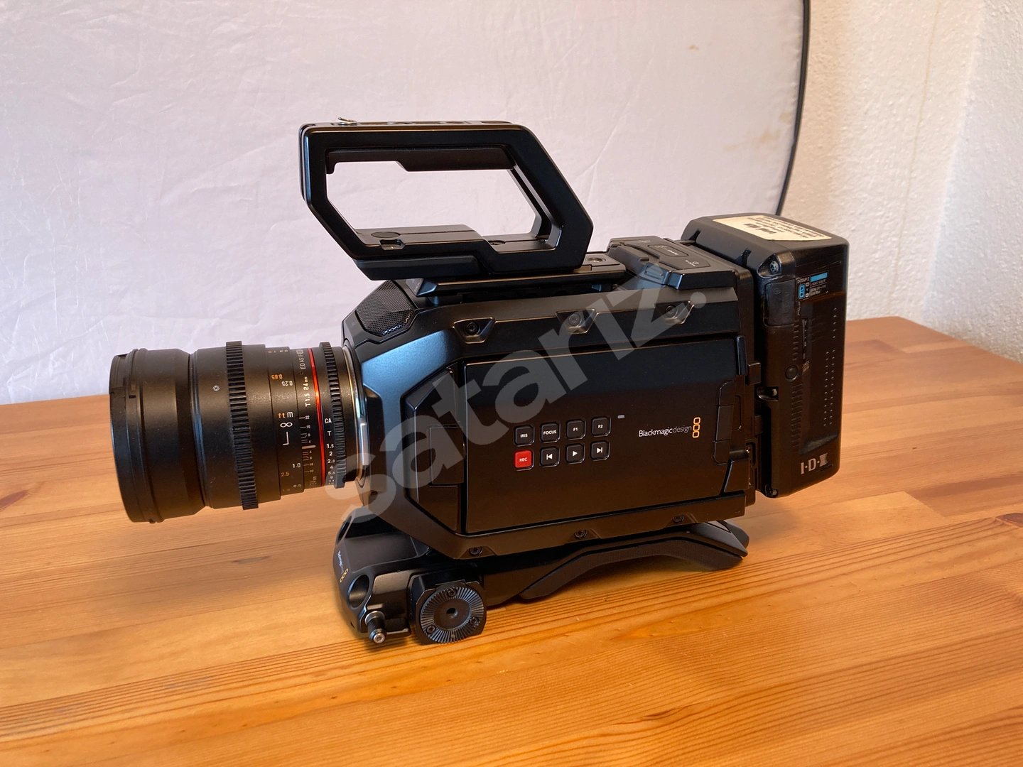 Blackmagic Ursa Mini 4K EF profesyonel video kamera seti