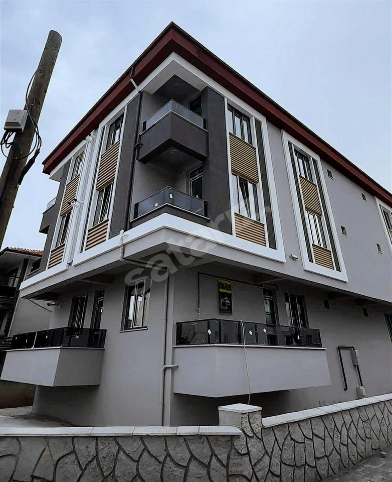 BERLİN EMLAKTAN CUMHURİYET MAH. SATILIK 1+1 GÜZEL KONUMDA