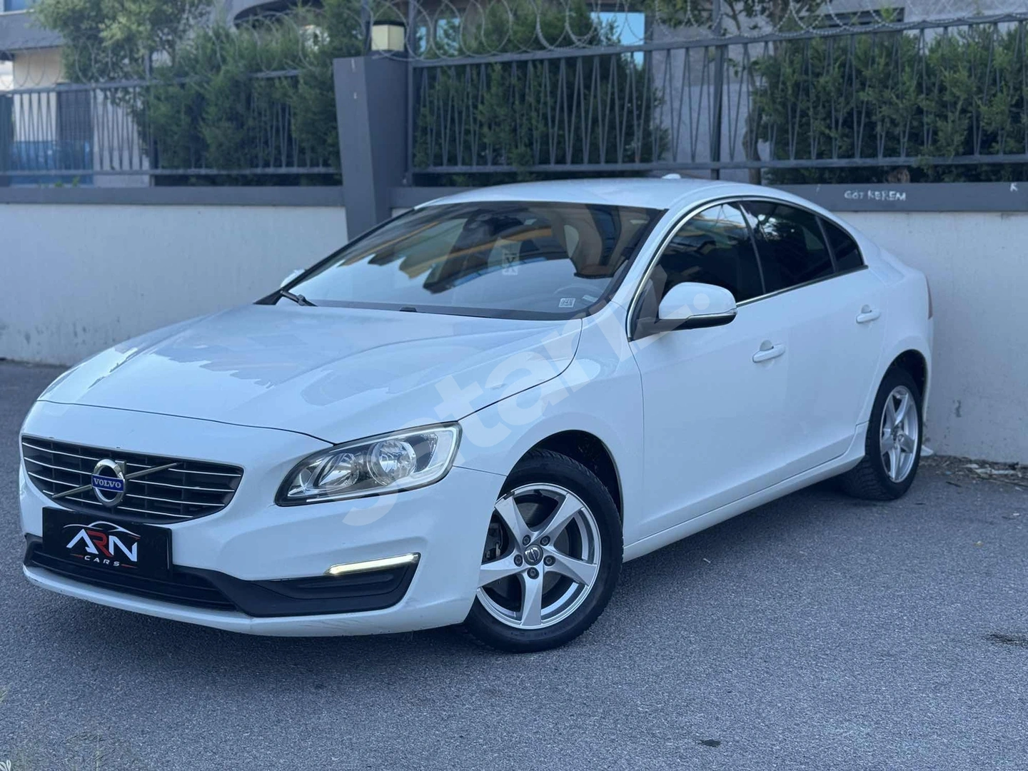 ARN CARS'DAN 2015 MODEL VOLVO S60-12 AY K.K TAKSİT