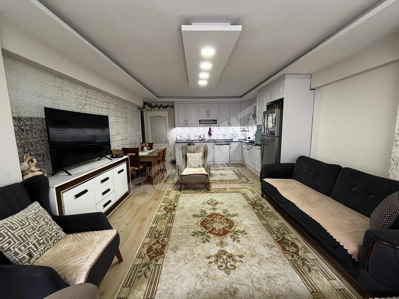 SARUHAN MH. ASANSÖRLÜ ARA KAT SATILIK 4+1 DAİRE