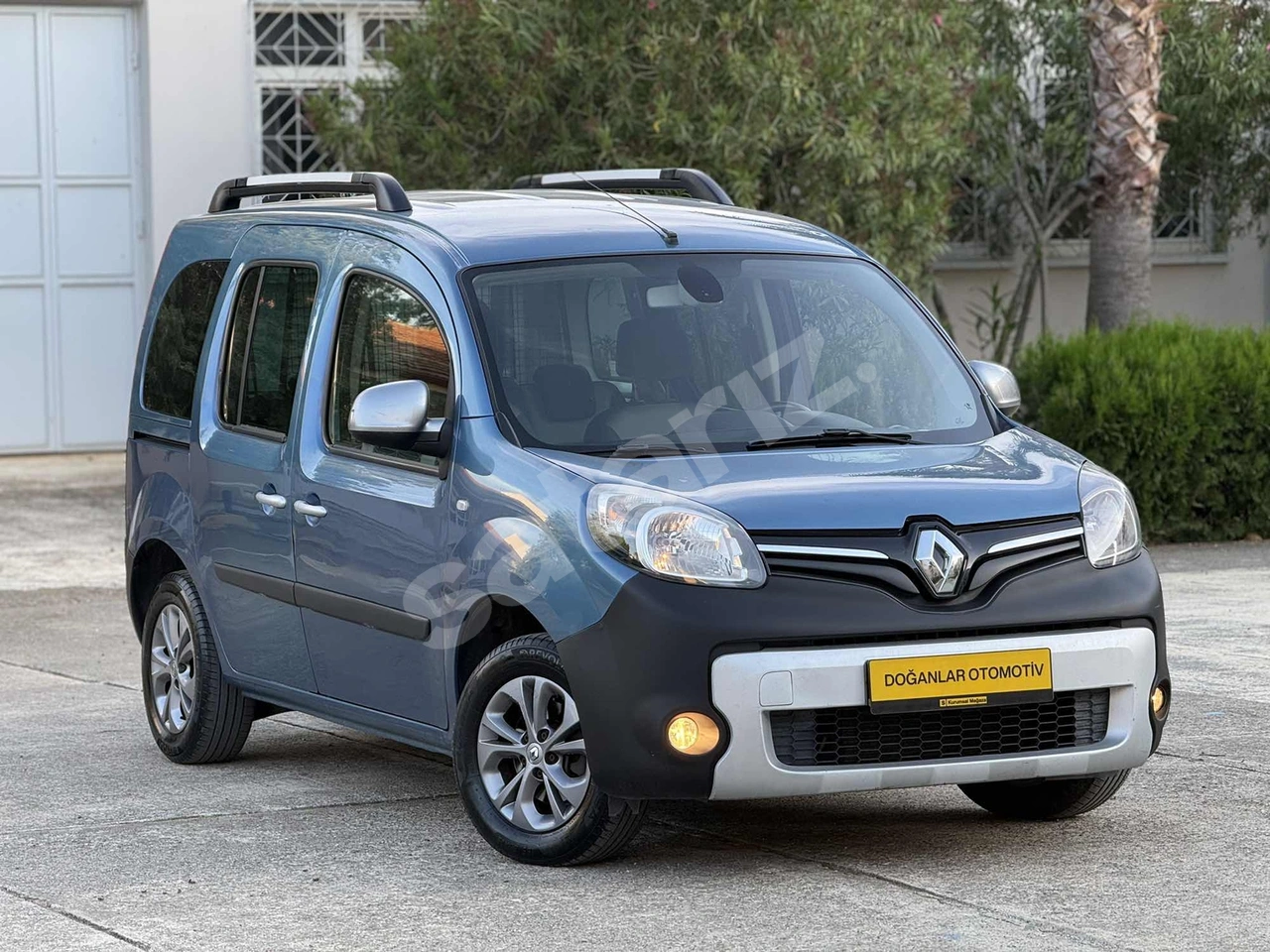 DOĞANLAR'DAN 2016 KANGO EXTREME 110'LUK 6 İLERİ 135,000 KM