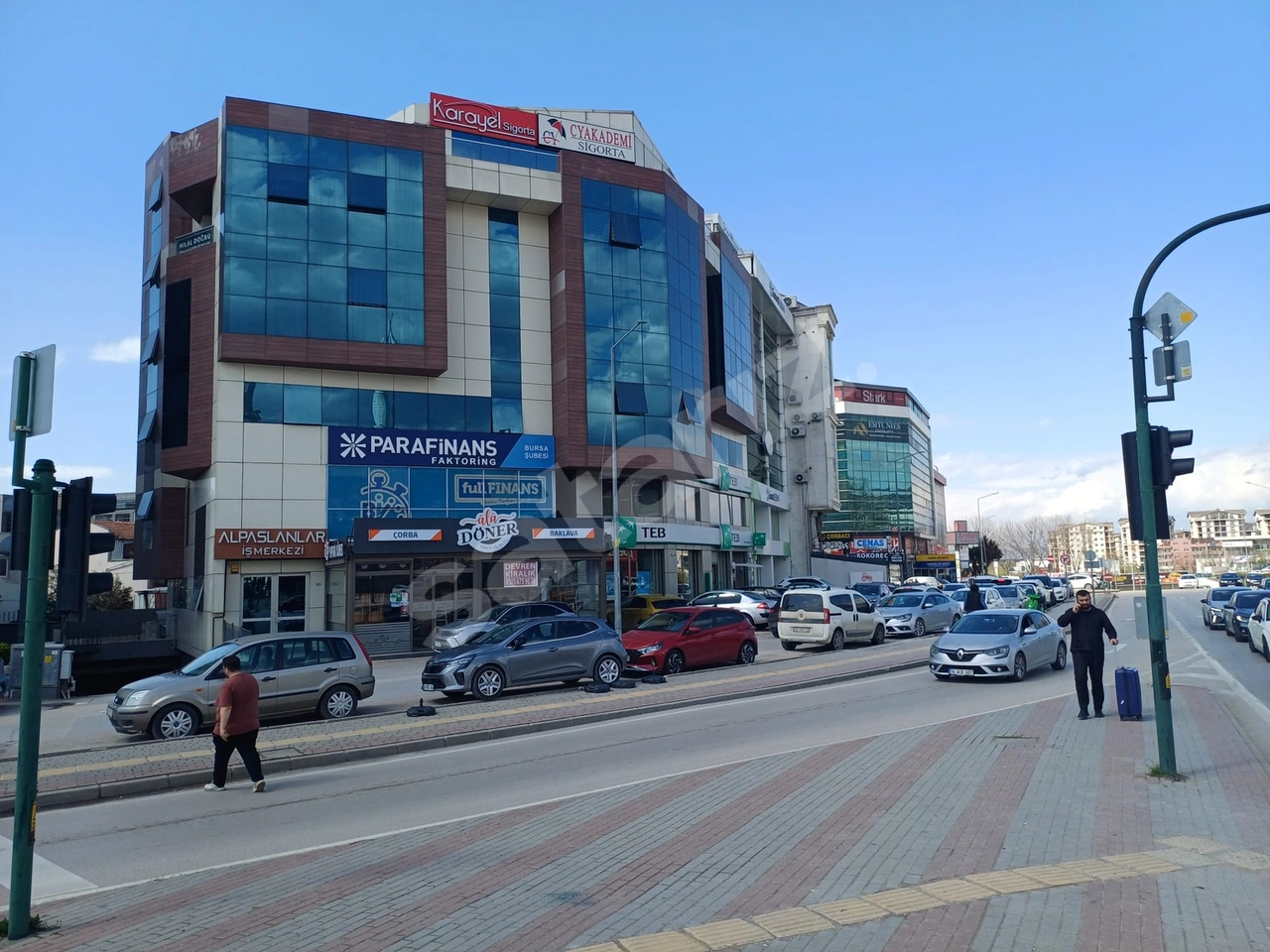 İŞ MERKEZİNDE KİRALIK OFİS