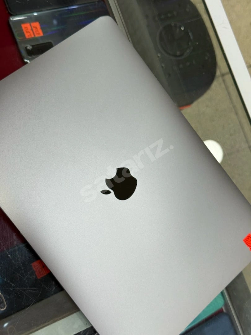 MacBook Pro Retina 13” i5 8 GB RAM Temiz SorunsuZ