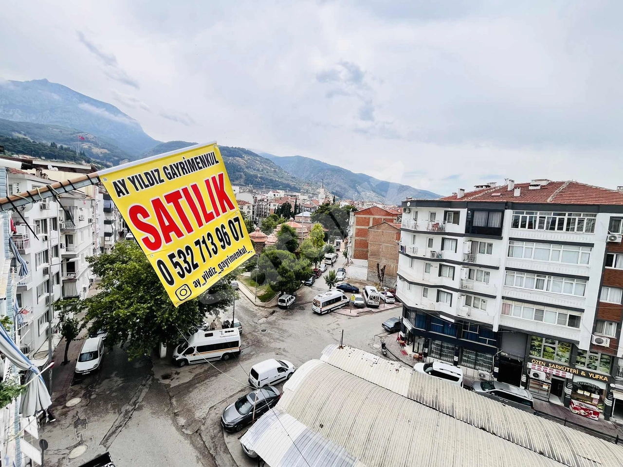 Manisa Alaybey Pazar Yerinde 3+1 Önü Açık Fırsat Daire