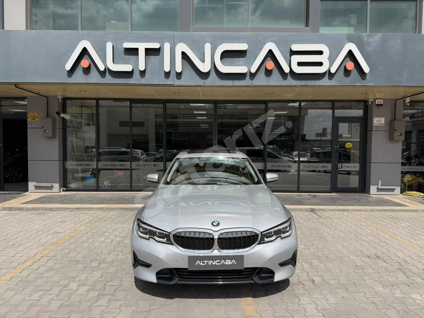 ALTINCABA'DAN 2019 BMW 320İ FİRST EDİTİON SPORTLİNE 137.000KM