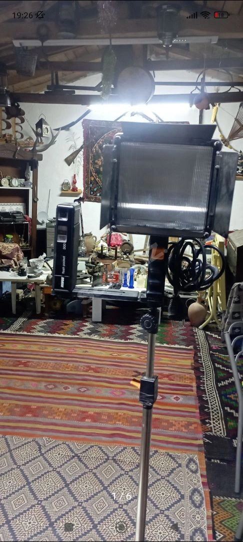 Antika Stüdyo Fotoğraf Makinesi Ve Filaşı