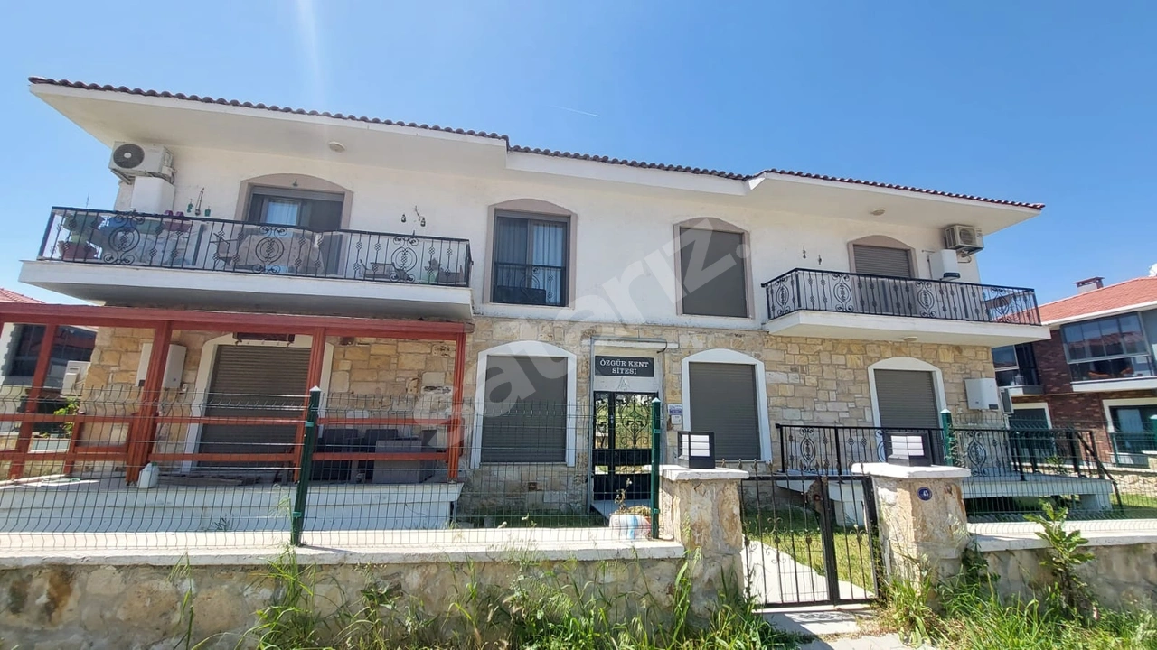 Kazımdirikte Havuzlu Sitede Full Eşyalı 2+1 Kiralık Daire
