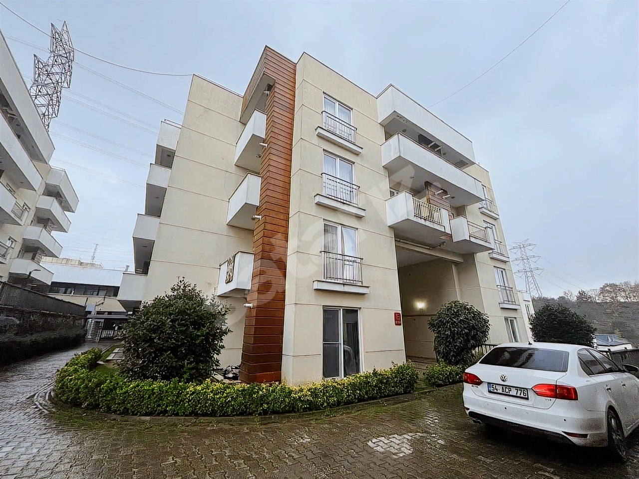 ÜNİGARDEN SİTESİ 15.000 ₺ KİRACILI SATILIK ARA KAT 1+1 DAİRE!