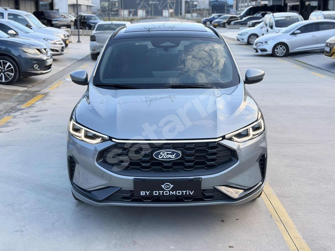 BY OTOMOTİV 2025 9.500 KM KUGA ST-LINE KIŞ PAKET CAM TVN HEAD UP