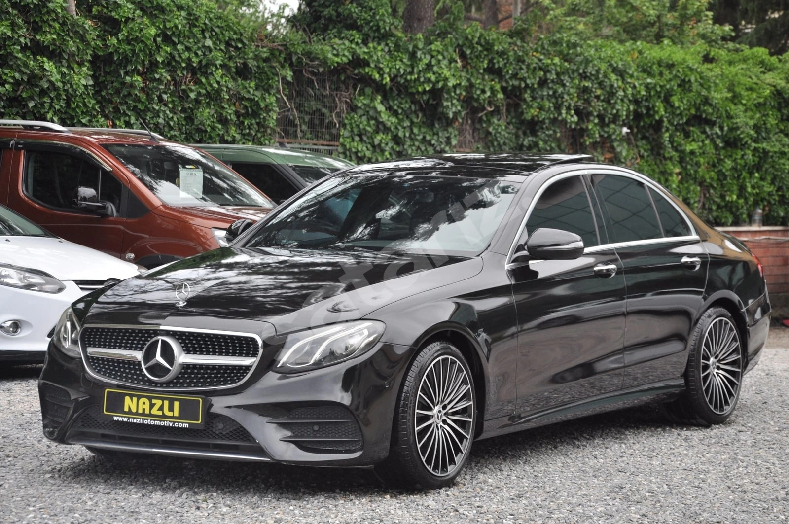 2016 MERCEDES E 220D (senetle taksitlendirme seçeneğimiz vardır)