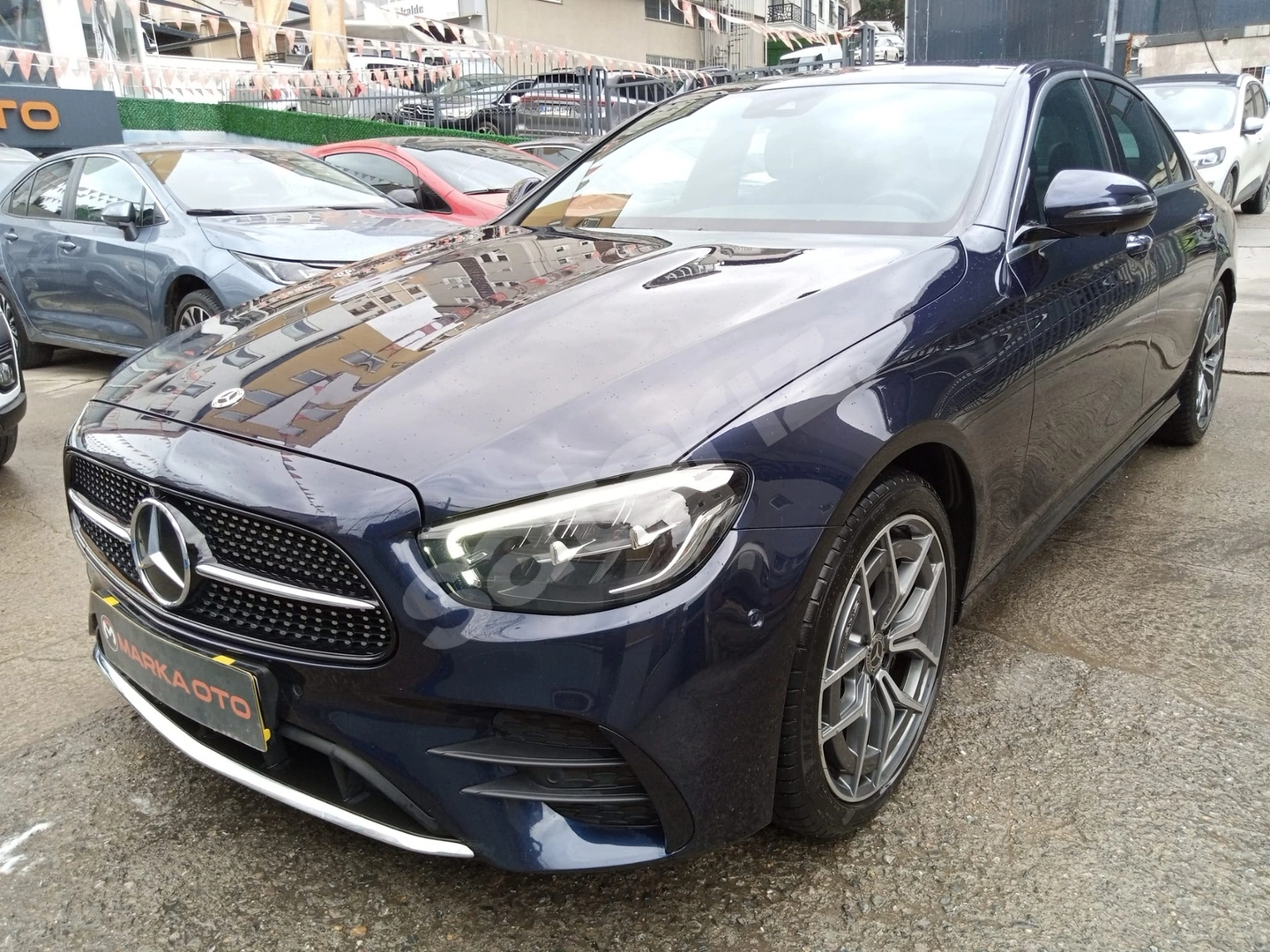 MARKA OTO DAN 2021 MERCEDES E 300 D-AMG 4 MTC SANRUFLU 58.000 KM