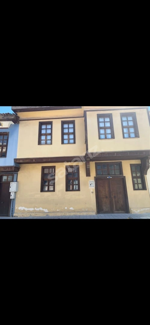ŞEHİR MERKEZİNE YAKIN KONAK