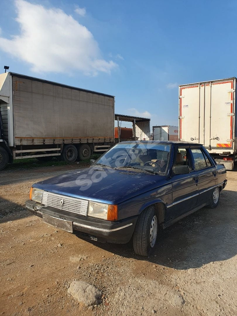 Renault Broadway 1990 Model HURDA BELGE