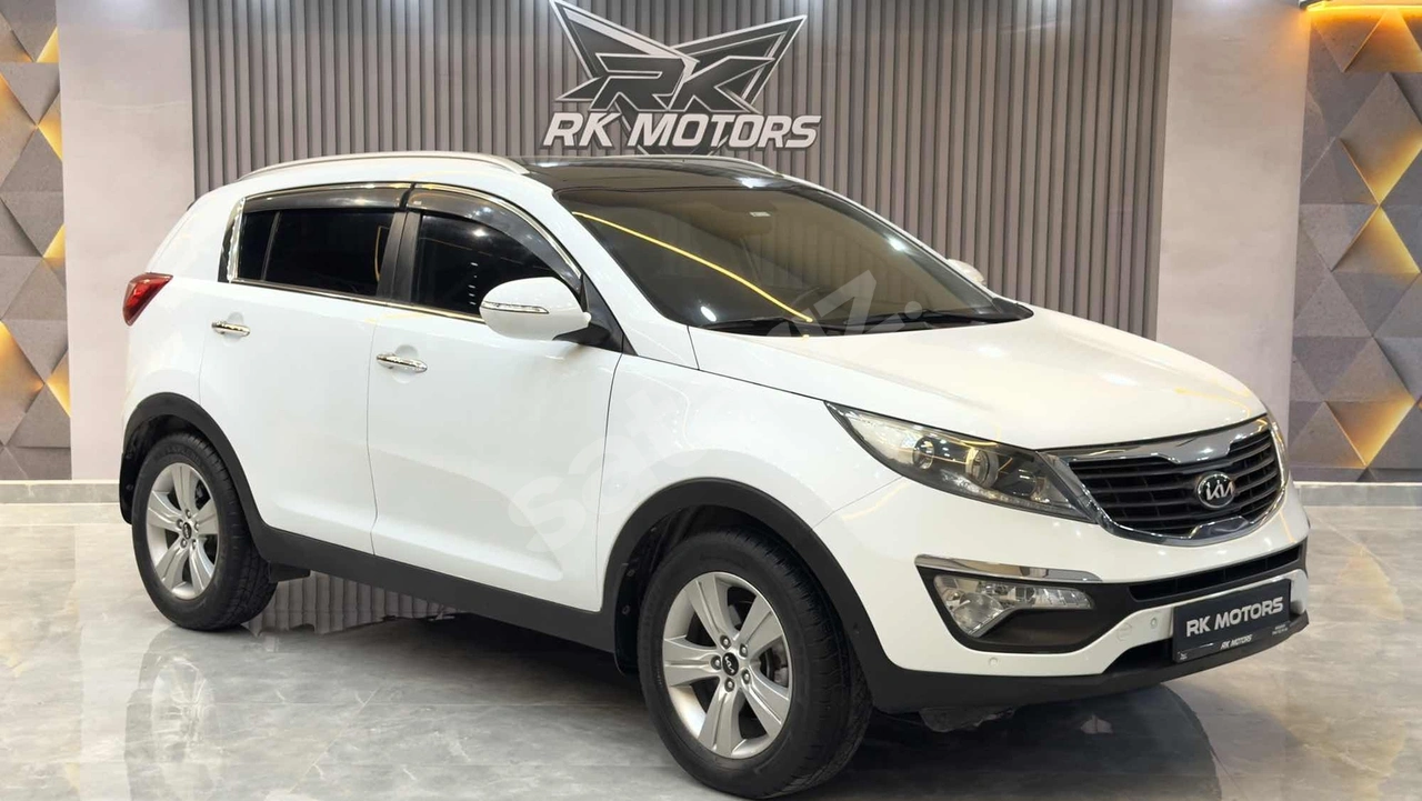HATASIZ 2013 KİA SPORTAGE 1.6 GDİ C.PLUS+ISITMA+CAMTAVAN+M.MEDYA