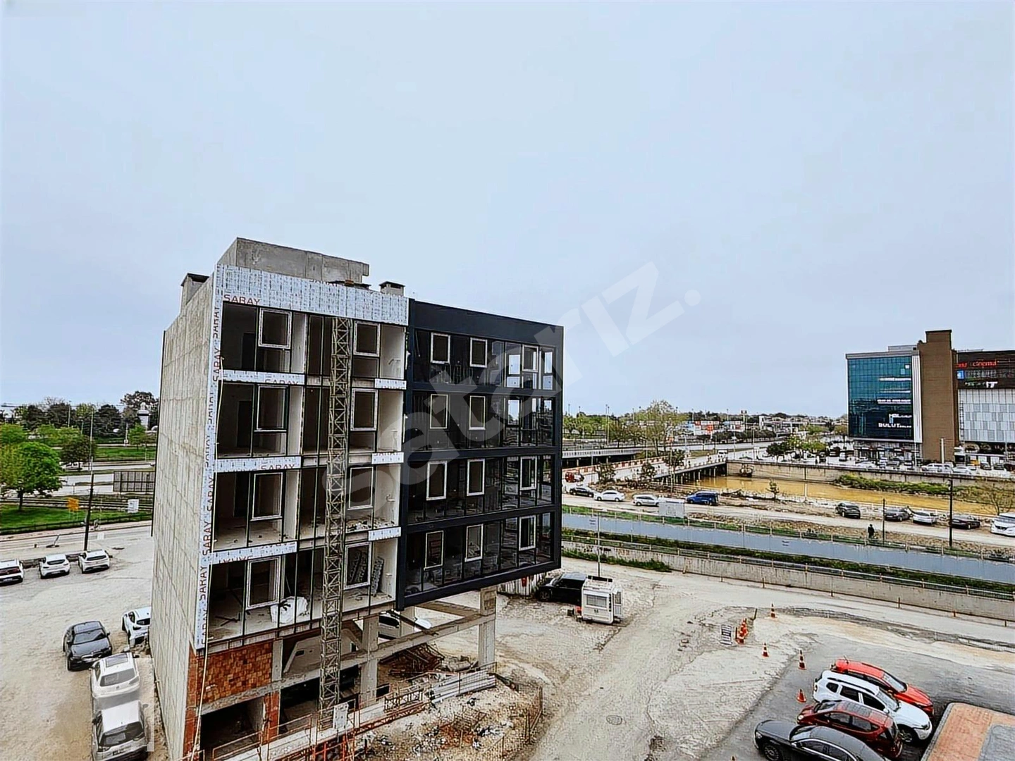 REMAX YUNUS TEKİNDEN ADLİYE KARŞISINDA KİRALIK BÜRO/OFİS