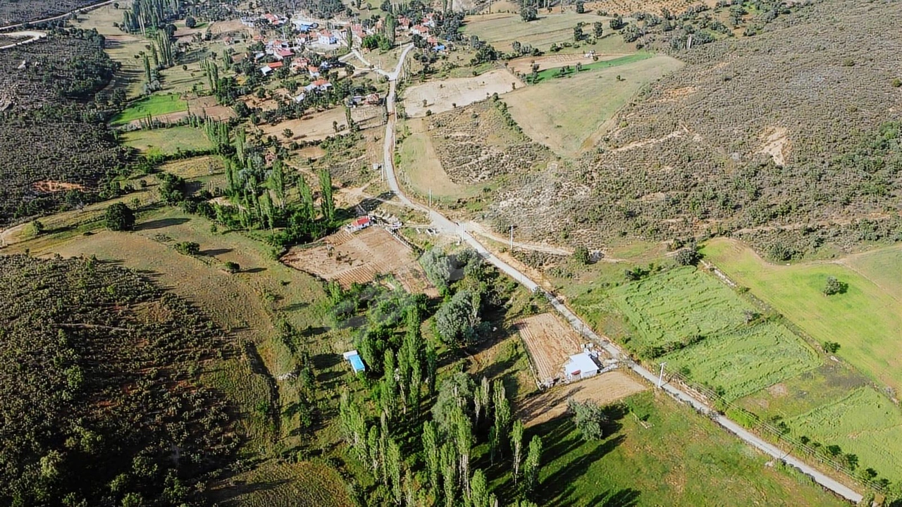 GÖKÇEDALDA DERE KENARI HOBİ BAHÇELİK SU KUYULU SATILIK TARLA