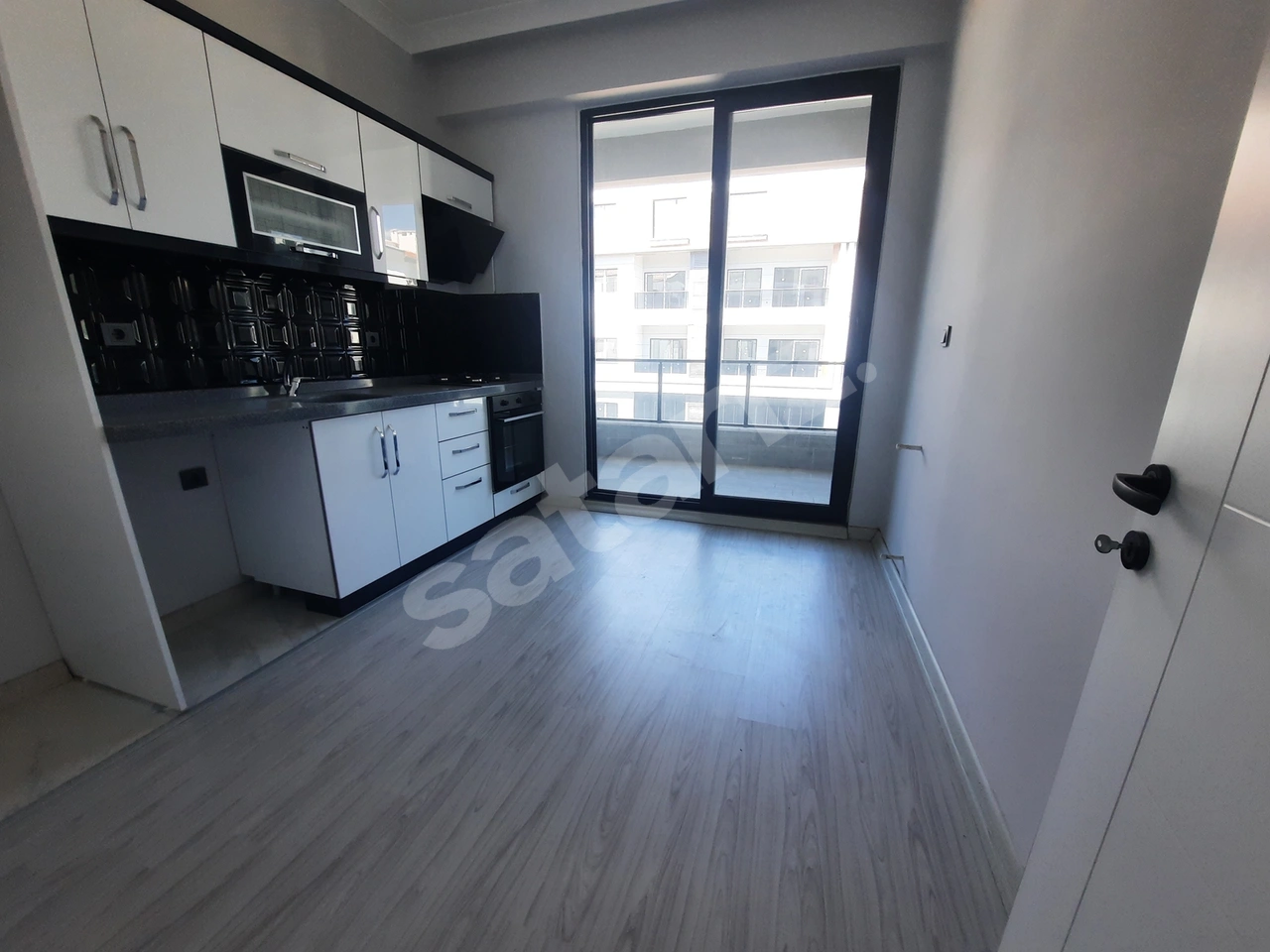RW NEFES'DEN 1+1 AYRI MUTFAK 90M2 ALTINKUM MAH SIFIR DAİRE