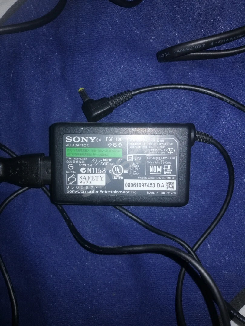 Sony 5V 1500mA 2000mA PSP adaptör PSP-100 PSP-380 şarj aleti orjinal..