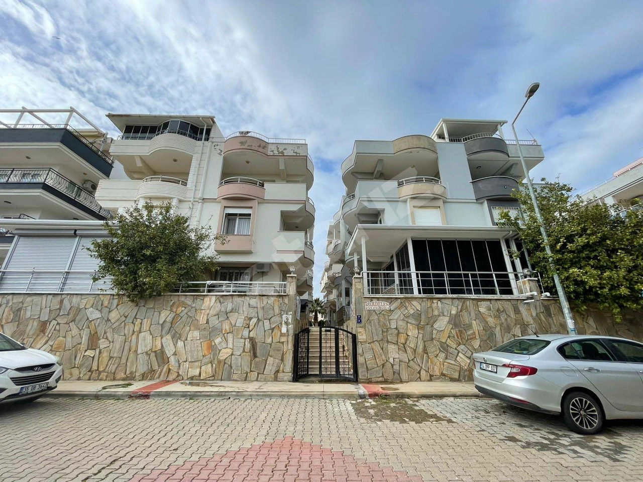 DİDİM ALTINKUMDA DENİZE YÜRÜME MESAFESİNDE 4+1 FULL EŞYALI VİLL