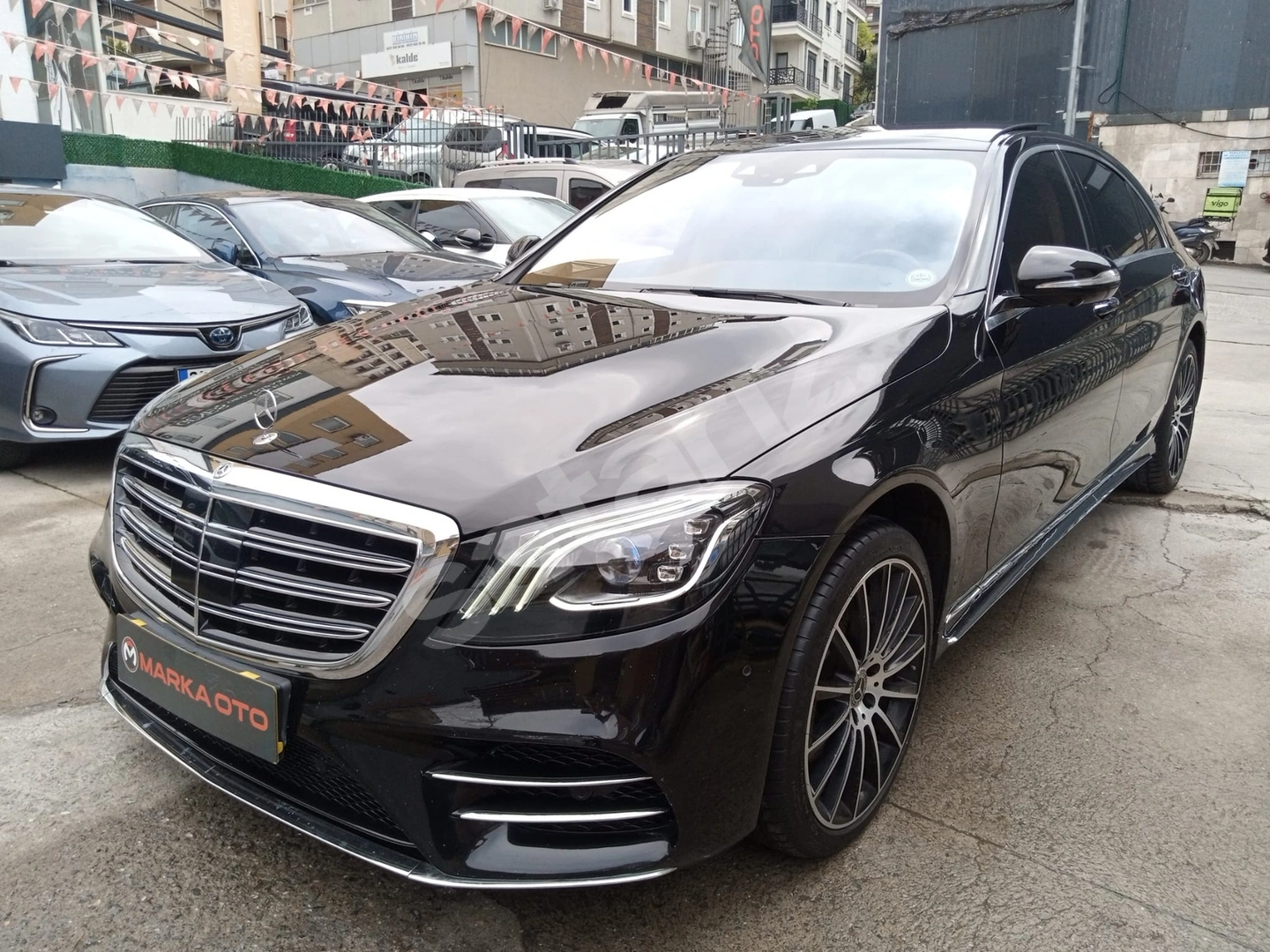 MARKA OTO DAN 2017 MERCEDES S 400D LONG VİZYON 4 MTC SANRUFLU