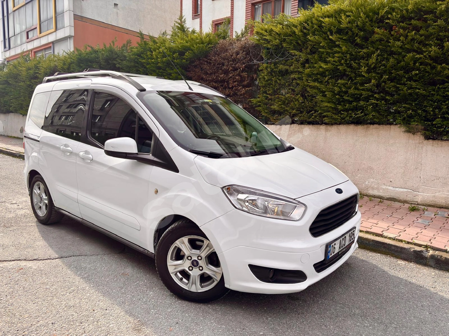 FORD COURIER 2016 DELUX ORİJİNAL KM ÇİFT SÜRGÜLÜ 1.5 DİZEL