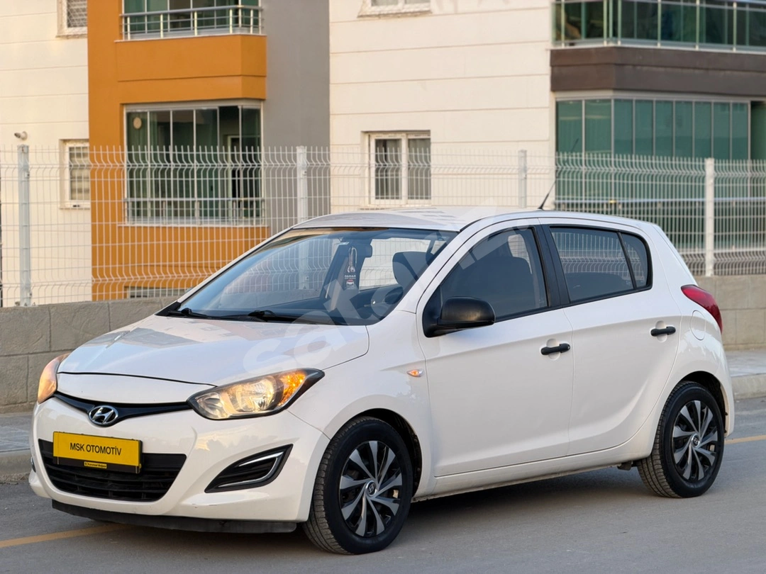 MSK OTOMOTİVDE 2013 MODEL HYUNDAİ İ20 HATASIZ