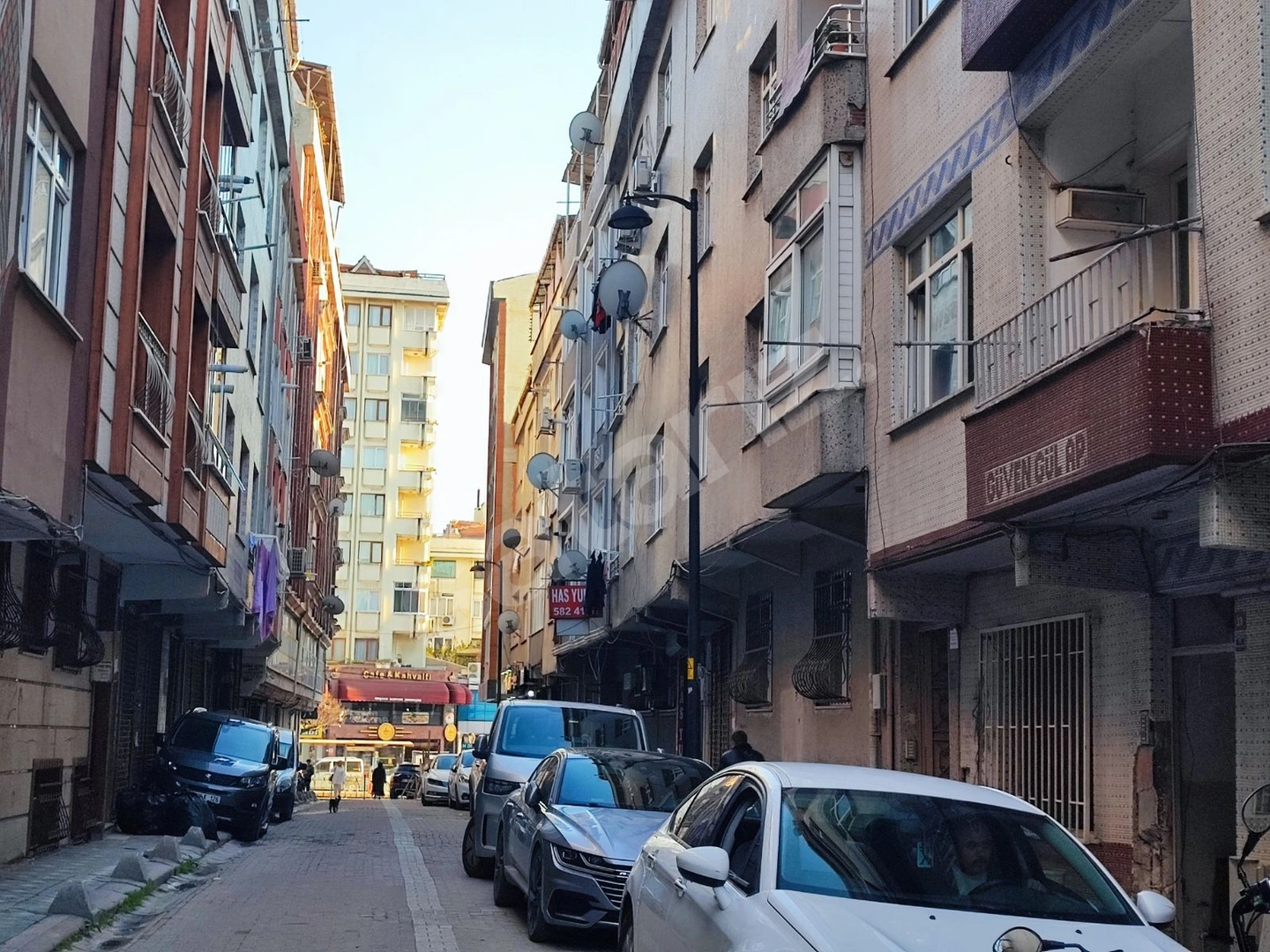 TRAMVAY'A PARALEL 100 M2 KİRALIK ATÖLYE