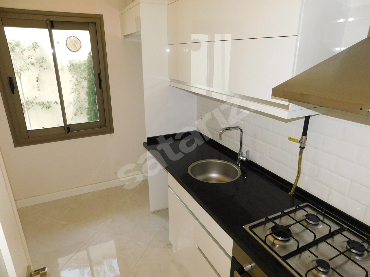 ÇTN'den Narlıdere'de Donatılı Site İçinde, Satılık 2+1 Daire