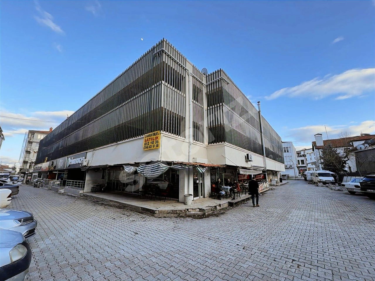 CANCAN'DAN ÇARŞI MERKEZDE KÖŞE CEPHELİ SATILIK DÜKKAN