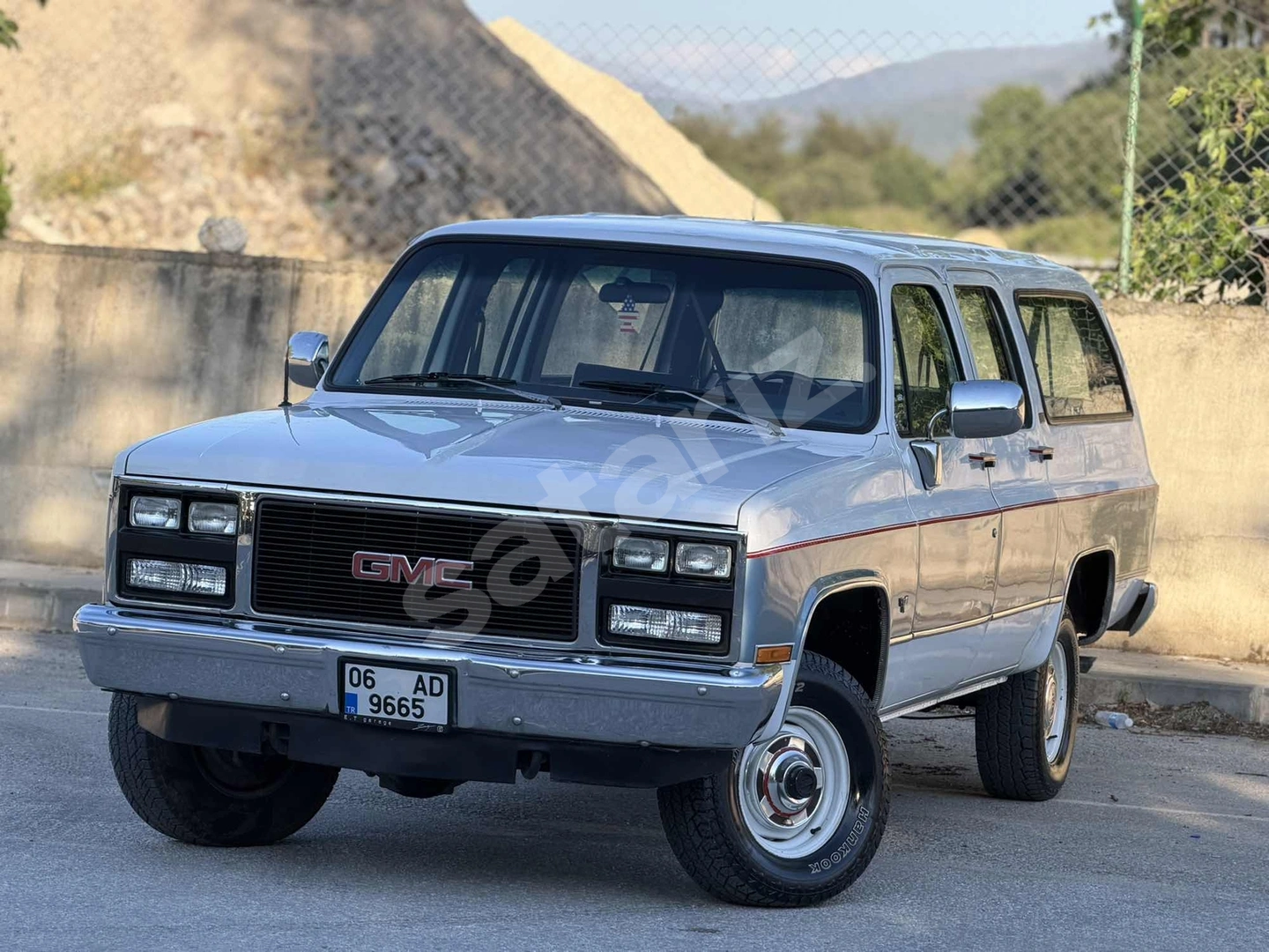 İNCELER OTOMOTİV'DEN 1991 GMC SUBURBAN V8 OTOMATİK 3.1 KLİMALI