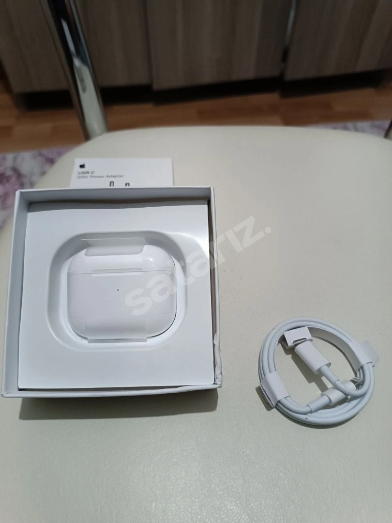 Airpods 3.Nesil Kulaklık VE ŞARJ ALETİ