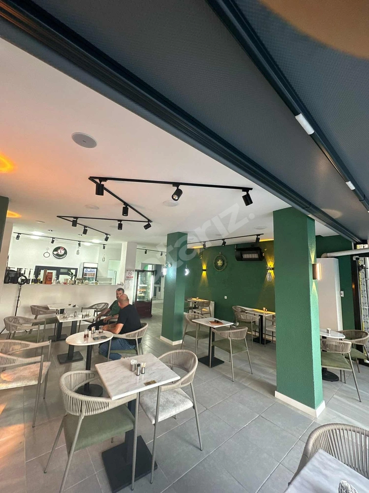 Devren kralık ful bakımlı kafe